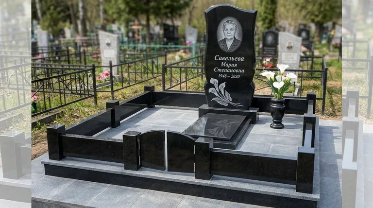 Памятник с гравировкой калл — выполненная работа «Савельева» в Саратове