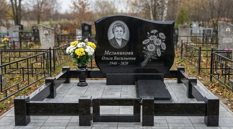 Памятник с гравировкой ромашек — выполненная работа «Мельникова» в Саратове