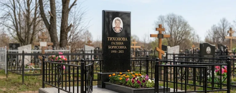 Мраморный памятник, Памятники мастерской «Мастер Каменев» на кладбищах Саратова