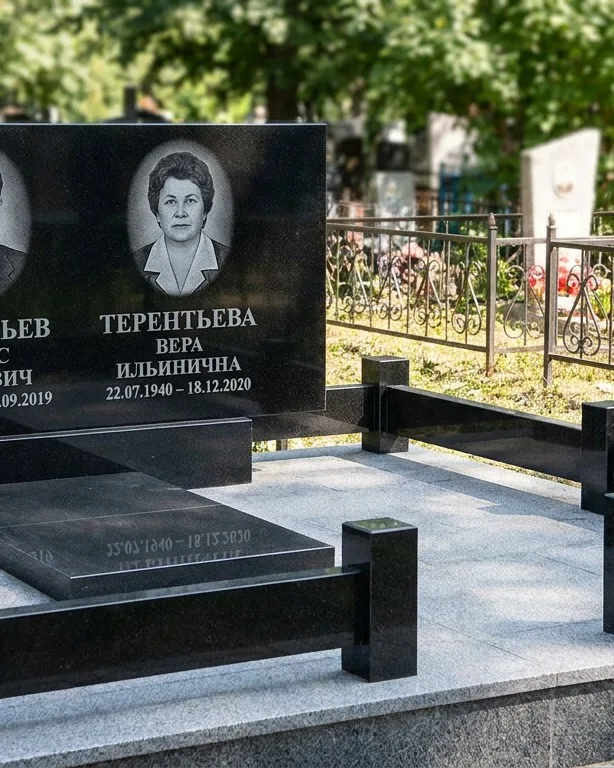 Премиум памятник под ключ с золочёной гравировкой в Саратове