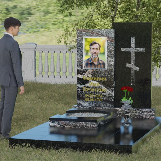 Вертикальный православный памятник с крестом в Перми, гранит амфиболит, вид 4