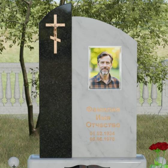 Вертикальный православный памятник комбинированный в Омске, мрамор Тассос