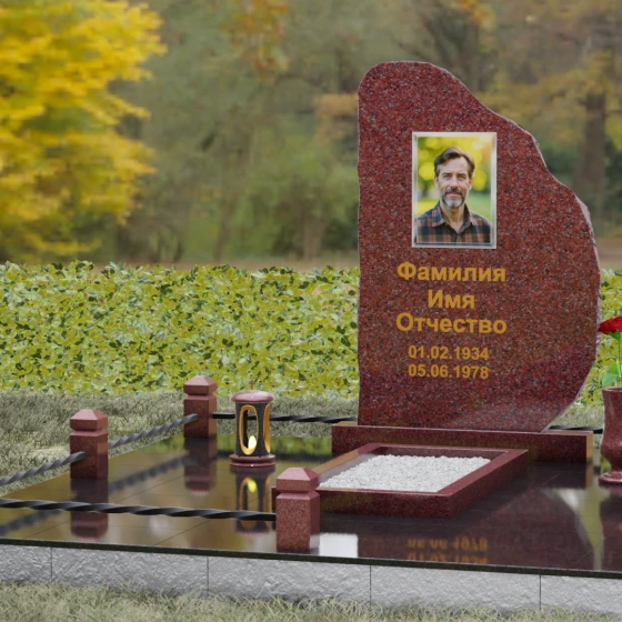 Гранитный вертикальный монумент в Казани, гранит Лезниковский, вид 4