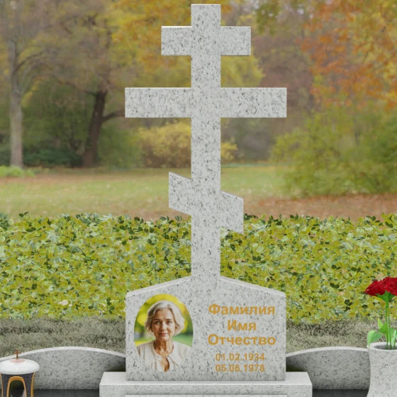Вертикальный Гранитный памятник с крестом в Перми, гранит Мансуровский