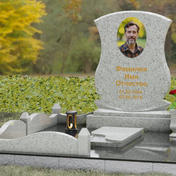 Гранитный вертикальный памятник для одного в Ханты — Мансийске, гранит Мансуровский, вид 4, в Ханты-Мансийске