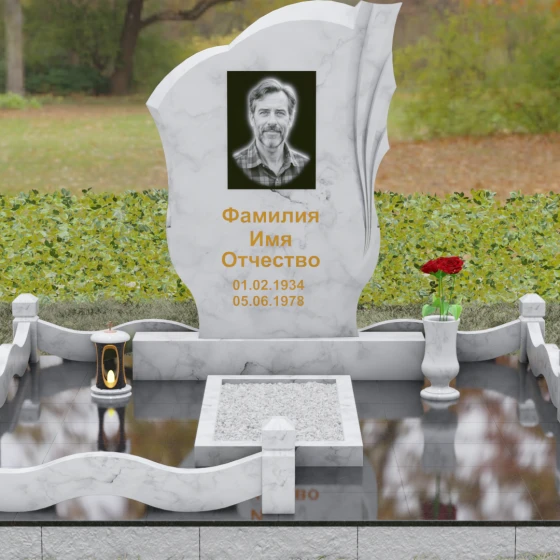 Гранитный вертикальный памятник светский в Перми, мрамор Тассос, вид 2