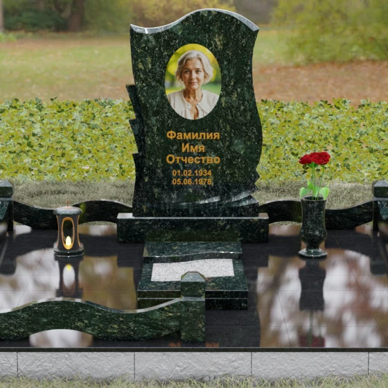 Светский вертикальный гранитный памятник в Перми, гранит Балтик грин, вид 2