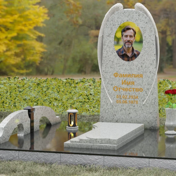 Гранитный вертикальный памятник для одного в Казани, гранит Мансуровский, вид 4