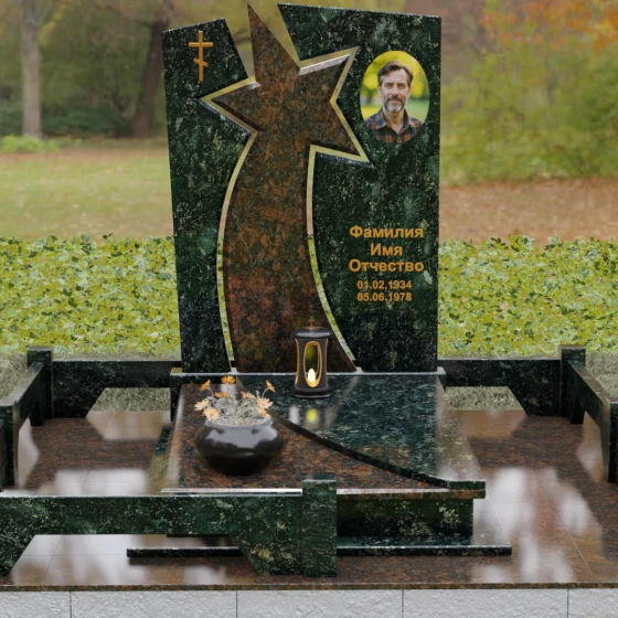 Православный вертикальный памятник с крестом в Воронеже, гранит Балтик грин, вид 2