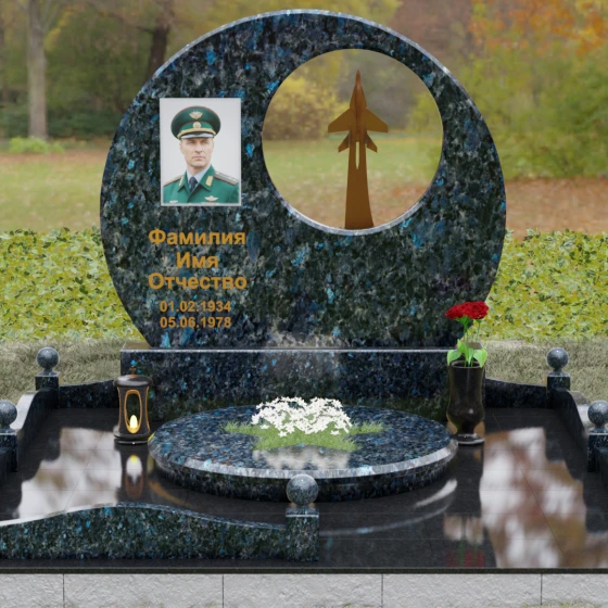 Горизонтальный памятник из гранита и металла в Набережных Челнах, гранит Блю Перл, вид 2