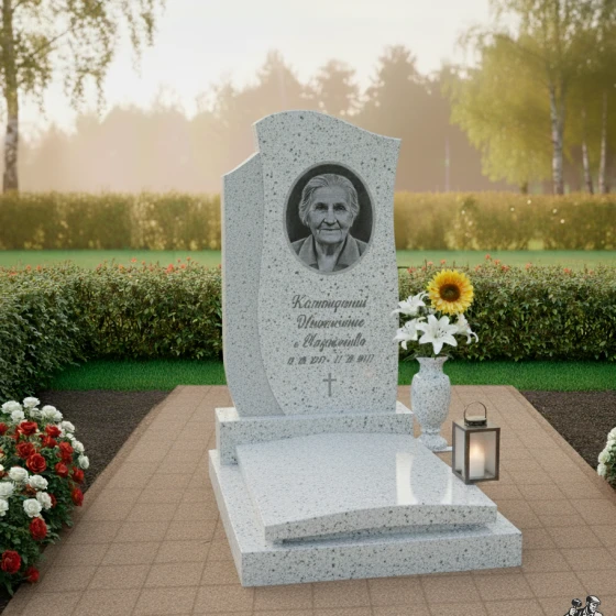 Мемориальный комплекс с волнистой стелой, гранит Мансуровский