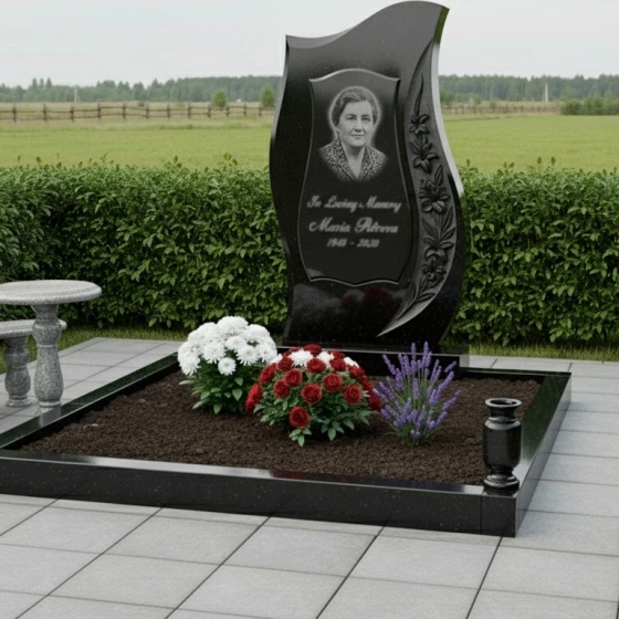 Гранитный светский вертикальный памятник для мемориального комплекса в Перми, гранит амфиболит