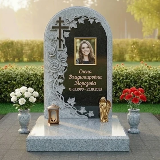 Элитный Гранитный памятник с крестом в Казани, гранит Мансуровский