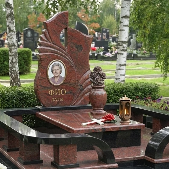 Элитный православный гранитный вертикальный памятник в Перми, гранит Лезниковский