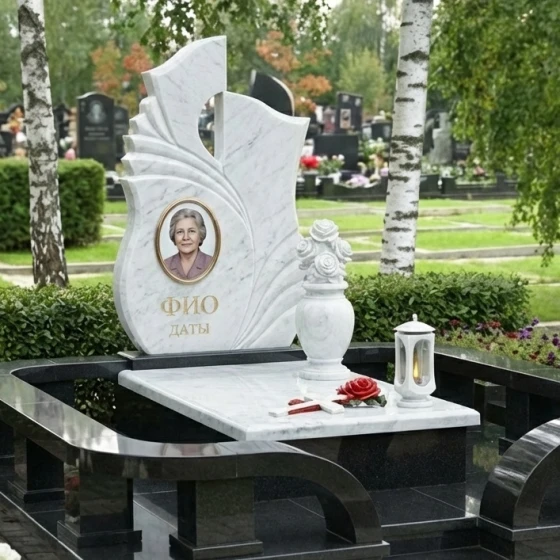 Элитный православный гранитный вертикальный памятник в Перми, мрамор Тассос