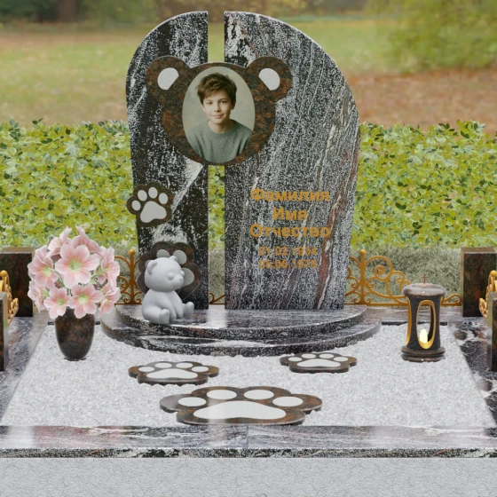 Гранитный вертикальный светский памятник в Перми, гранит амфиболит, вид 2
