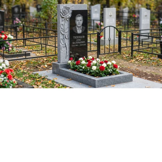Мемориал с розой из серого гранита Мансуровский
