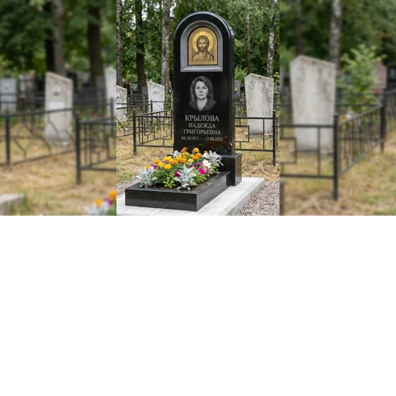 Памятник с иконой христа из черного габбро-диабаза с аркой и позолоченным нимбом